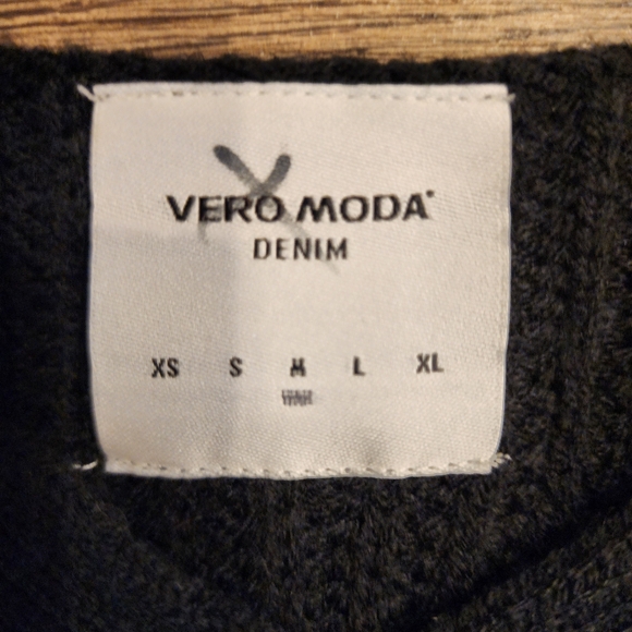 Vero Moda Black Cold Shoulder Knit Sweater - Picture 6 of 7